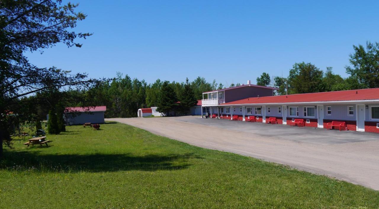 Auberge Restwell Motel Berry Mills Eksteriør bilde