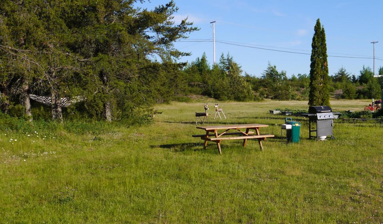 Auberge Restwell Motel Berry Mills Eksteriør bilde
